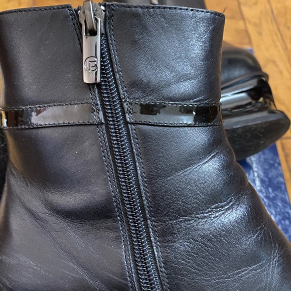 Black leather ankle boots - Picture 7 of 10